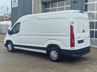 Second-hand Maxus V90 148 CP (108 kW) 2024 Alb Van