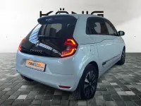 Gebraucht Renault Twingo Techno 60 kW (82 PS) 2023 Arktis weiß Kleinwagen