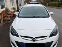 Gebraucht Opel Astra Edition 140 PS (102 kW) 2014 Weiß Kombi
