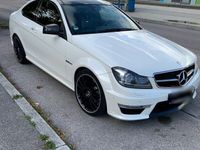 gebraucht Mercedes C63 AMG AMG Coupé Performance Package Diamantweiß