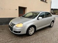 Gebraucht VW Jetta 122 PS (89 kW) 2008 Silber Limousine