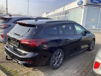 Gebraucht Ford Focus ST-Line X 155 PS (114 kW) 2024 Agate black (metallic) Kombi