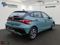 Gebraucht Hyundai i20 Trend 101 PS (74 kW) 2024 Grün Kleinwagen