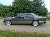 Gebraucht Mercedes E300 180 PS (132 kW) 1990 Grau Limousine