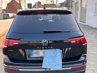 Gebraucht VW Tiguan Allspace 150 PS (110 kW) 2023 Schwarz SUV