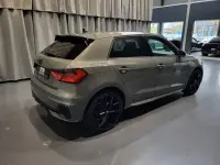 Używany Audi A1 S-Line 207 KM (152 kW) 2023 Szary SUV