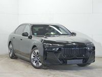 Gebraucht BMW i7 M Sport 400 kW (544 PS) 2024 Saphirschwarz met. Limousine