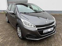 Gebraucht Peugeot 208 Active 68 PS (50 kW) 2018 Grau Kleinwagen