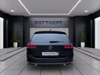 Gebraucht VW Passat Elegance 190 PS (139 kW) 2022 Deep black perleffekt Kombi