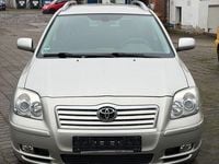 Gebraucht Toyota Avensis Sol 147 PS (108 kW) 2003 Silber Kombi