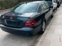 Gebraucht Mercedes E220 150 PS (110 kW) 2002 Schwarz Limousine