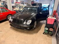 Gebraucht Mercedes E500 AMG 306 PS (225 kW) 2002 Schwarz Limousine