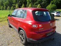 Gebraucht VW Tiguan Trendline 140 PS (102 kW) 2009 Rot SUV