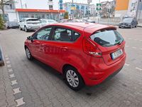 Gebraucht Ford Fiesta Trend 95 PS (69 kW) 2011 Rot Kleinwagen