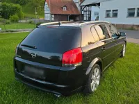 Używany Opel Signum 250 KM (183 kW) 2006 Czarny Hatchback