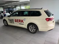 Gebraucht VW Passat 150 PS (110 kW) 2023 Beige Kombi