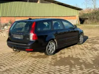 Usado Volvo V50 Summum 136 CV (100 kW) 2011 Negro Familiar