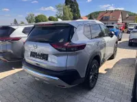 Gebraucht Nissan X-Trail Tekna 213 PS (156 kW) 2024 New silver (m) (metallic) SUV