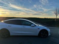 Gebraucht Tesla Model 3 RWD 208 kW (283 PS) 2022 Weiß Limousine