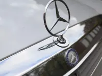 Gebraucht Mercedes 200 118 PS (86 kW) 1990 Silber Limousine