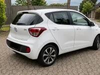 Gebraucht Hyundai i10 YES! 67 PS (49 kW) 2017 Weiß Kleinwagen