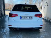 Gebraucht Audi A3 Ambiente 150 PS (110 kW) 2018 Weiß Limousine