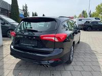 Usata Ford Focus ST-Line 120 CV (88 kW) 2021 Nero Station wagon
