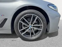 Gebraucht BMW 520 M Sport 190 PS (139 kW) 2023 Silber Limousine
