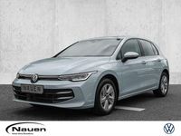 Gebraucht VW Golf VIII 116 PS (85 kW) 2024 Crystal ice blue met. Limousine