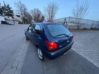 Gebraucht Ford Fiesta 60 PS (44 kW) 2001 Blau Kleinwagen
