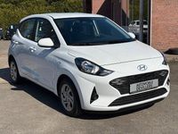 Gebraucht Hyundai i10 Select 67 PS (49 kW) 2024 Weiß Kleinwagen