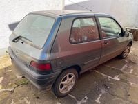 Second-hand Renault Clio LE 54 CP (39 kW) 1991 Gri Hatchback