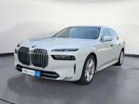 Gebraucht BMW i7 334 kW (455 PS) 2024 Weiß Limousine