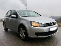 Gebraucht VW Golf VI 105 PS (77 kW) 2010 Silber Kleinwagen