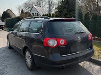 Gebraucht VW Passat 110 PS (80 kW) 2010 Schwarz Kombi