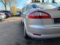 Gebraucht Ford Mondeo Ghia 159 PS (116 kW) 2007 Grau Limousine