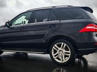 Gebraucht Mercedes ML350 258 PS (189 kW) 2015 Schwarz SUV