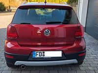 Gebraucht VW Polo Cross 90 PS (66 kW) 2015 Rot Kleinwagen