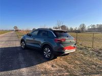 Gebraucht VW T-Roc Move 150 PS (110 kW) 2023 Grün SUV