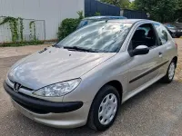 Gebraucht Peugeot 206 60 PS (44 kW) 2004 Silber Kleinwagen