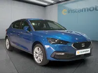 Neu Seat Leon Style 150 PS (110 kW) 2025 Blau Kleinwagen