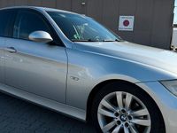 Gebraucht BMW 320 150 PS (110 kW) 2006 Silber Limousine
