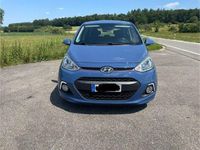 Gebraucht Hyundai i10 Intro Edition 67 PS (49 kW) 2014 Blau metallic Kleinwagen