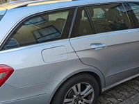 Gebraucht Mercedes E200 184 PS (135 kW) 2010 Grau Kombi