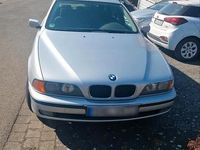 Second-hand BMW 523 170 CP (125 kW) 2000 Argintiu Break