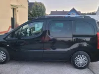 Gebraucht Peugeot Partner Tepee Tendance 114 PS (83 kW) 2011 Schwarz Van / Kleinbus