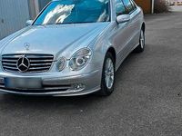 Gebraucht Mercedes E240 177 PS (130 kW) 2004 Silber Limousine