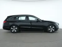 Gebraucht Mercedes C200 Avantgarde 163 PS (119 kW) 2024 Schwarz Limousine