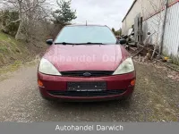 Gebraucht Ford Focus Ambiente 75 PS (55 kW) 1999 Rot Limousine