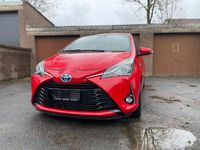 Gebraucht Toyota Yaris Style 101 PS (74 kW) 2017 Rot Limousine
